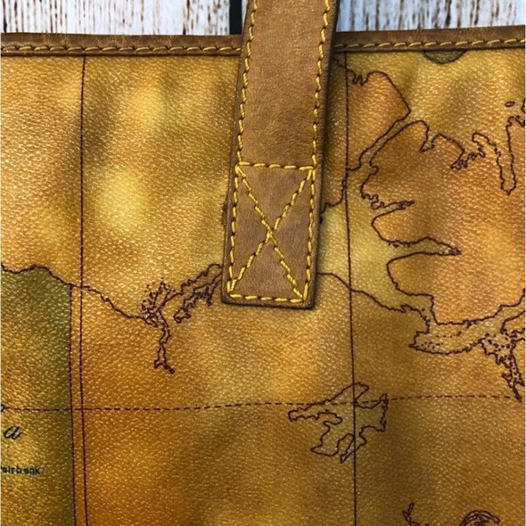 Alviero Martini Classe Geography Map Print Tote - Picture 3 of 8